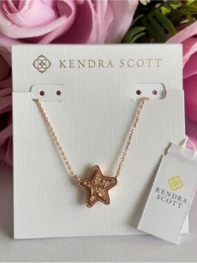 NWT Kendra Scott Jae Star Pendant Necklace in Rose Gold drusy
